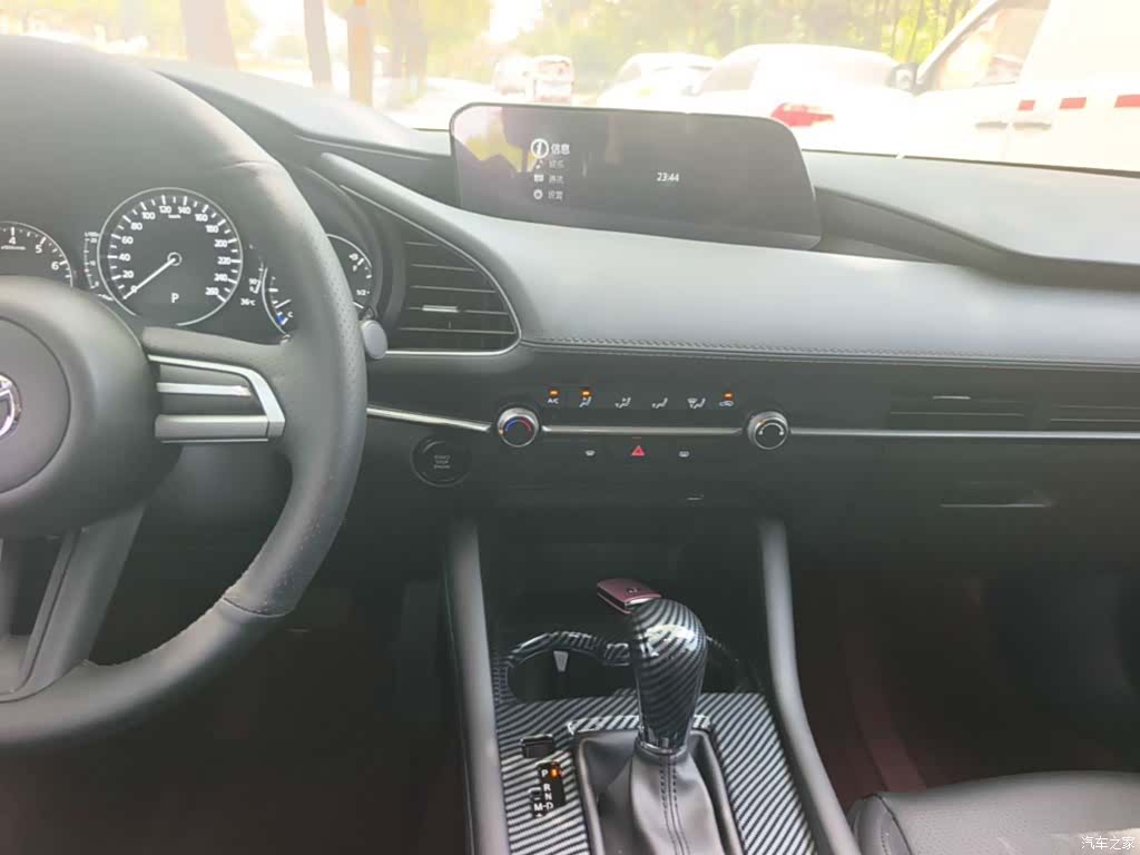 Mazda Mazda3, 2024 9