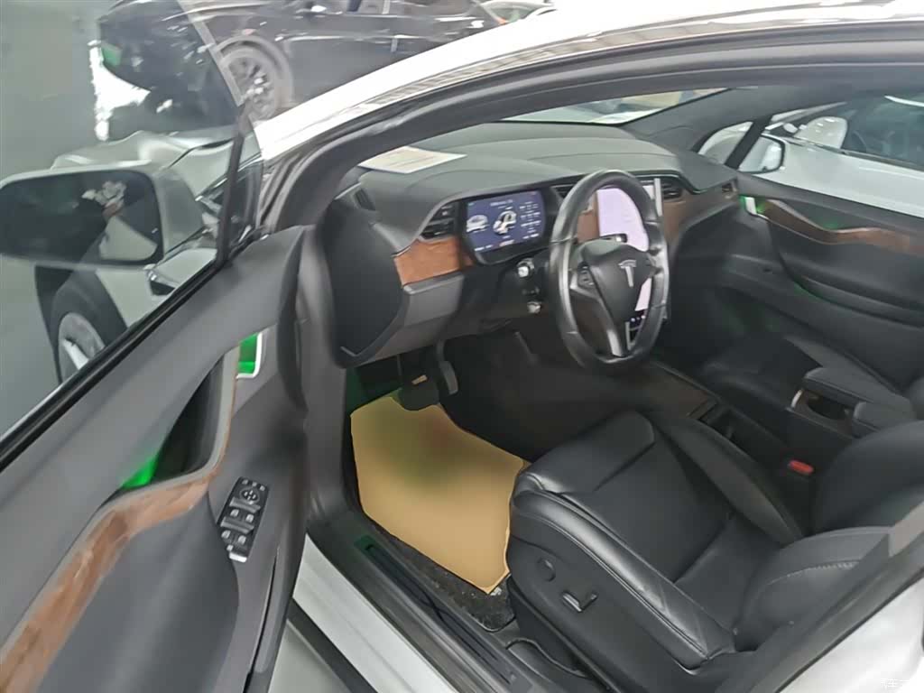 Tesla Model X, 2019 16