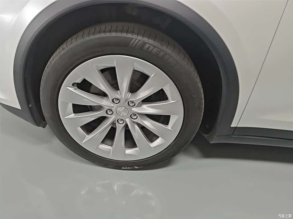 Tesla Model X, 2019 23