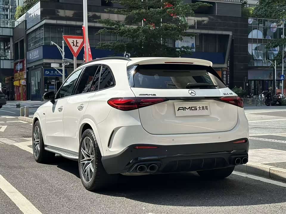 Mercedes-Benz GLC AMG