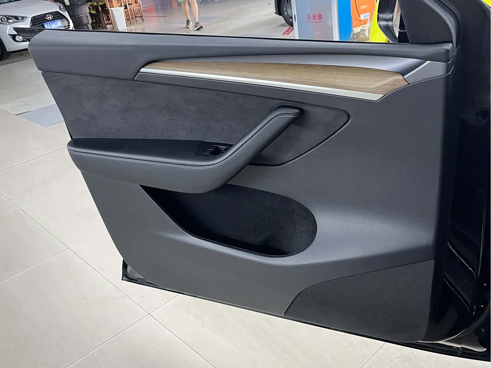 Tesla Model Y, 2022 12