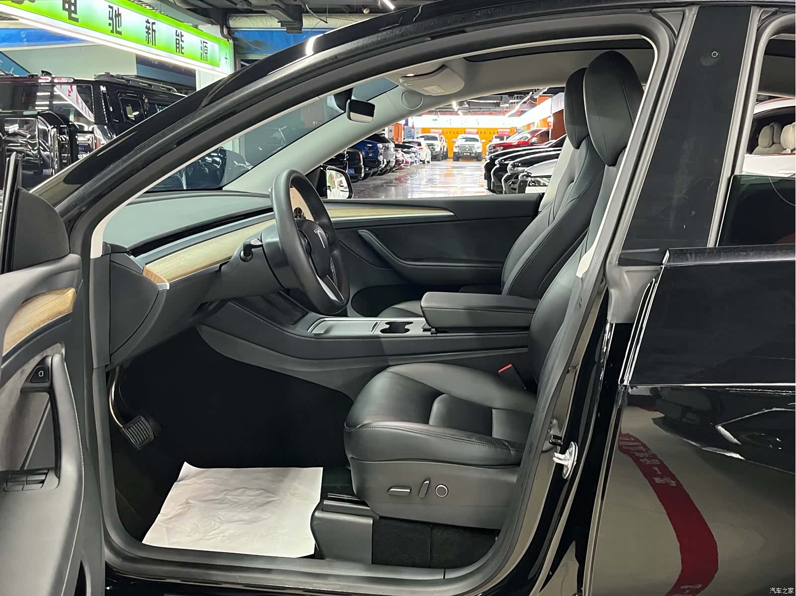 Tesla Model Y, 2022 7