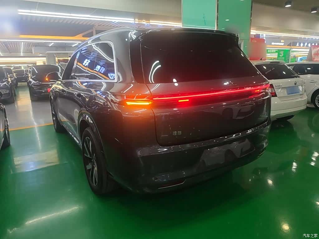 Li Auto L8, 2023 все фото
