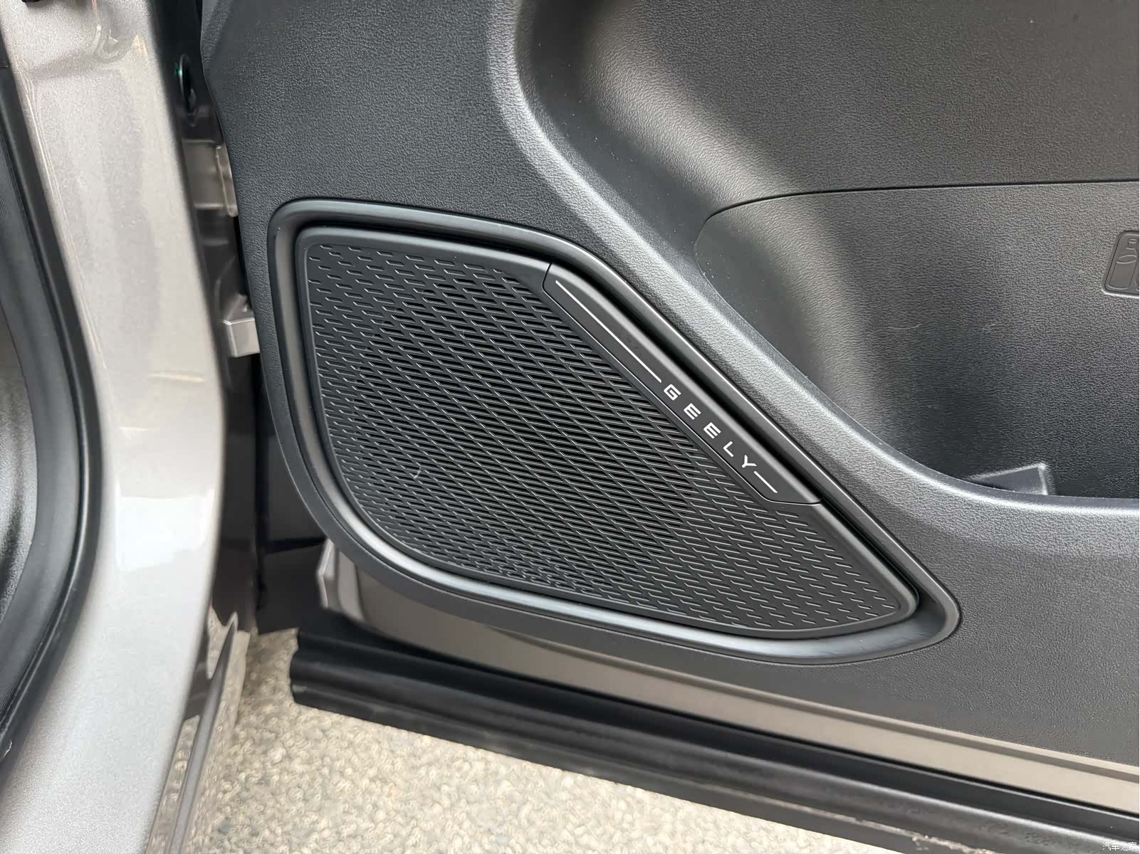 Geely Galaxy L7, 2024 18