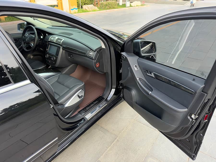 Mercedes-Benz R-Class 2017, фото 19