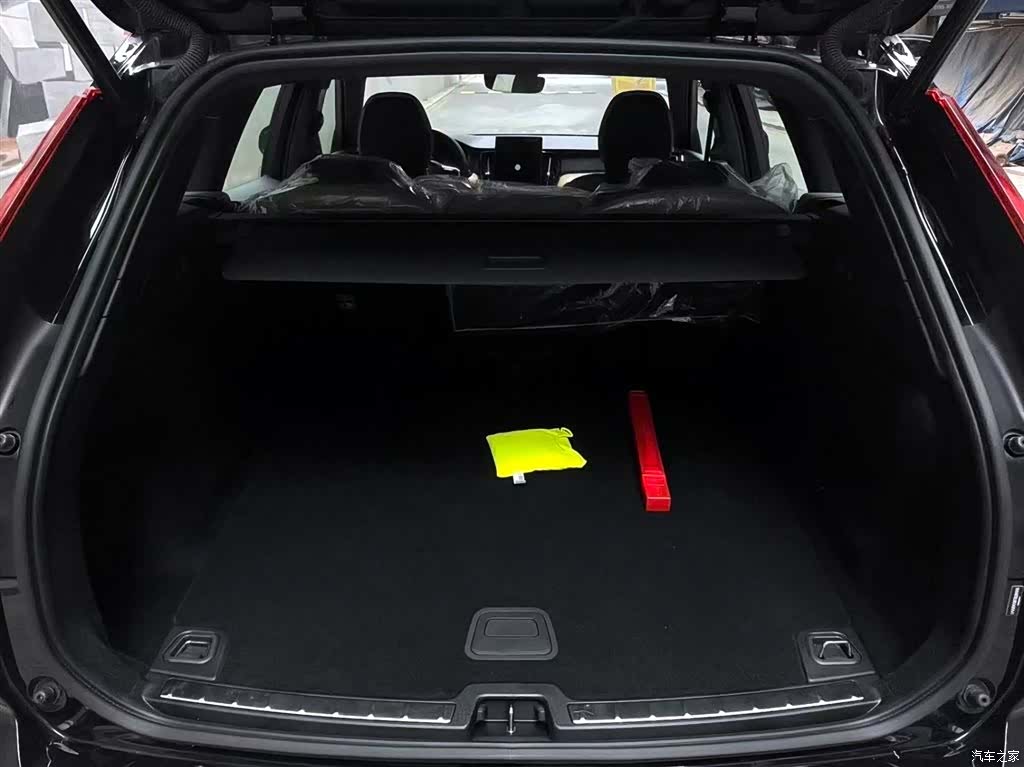 Volvo XC60, 2026 8