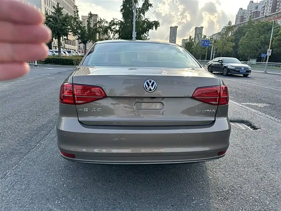 Volkswagen Sagitar