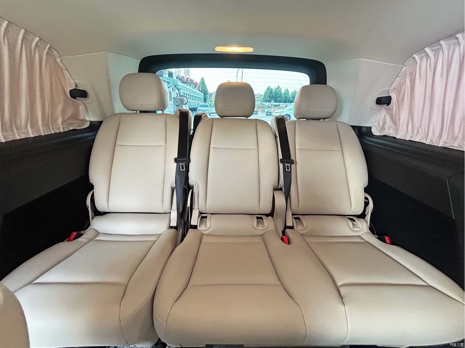 Mercedes-Benz 7, 2025 13