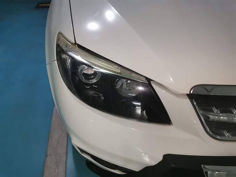 BYD S6