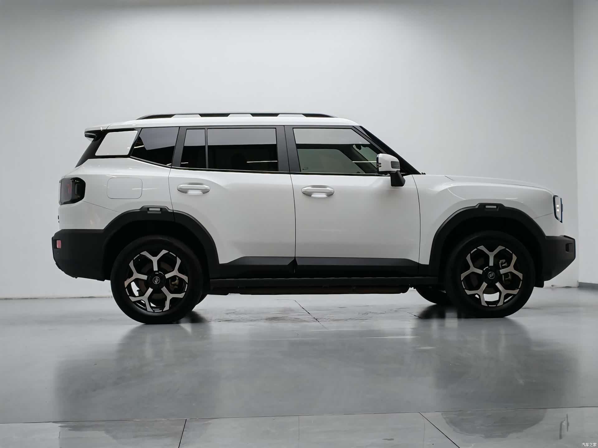 Jetour T1, 2025 8