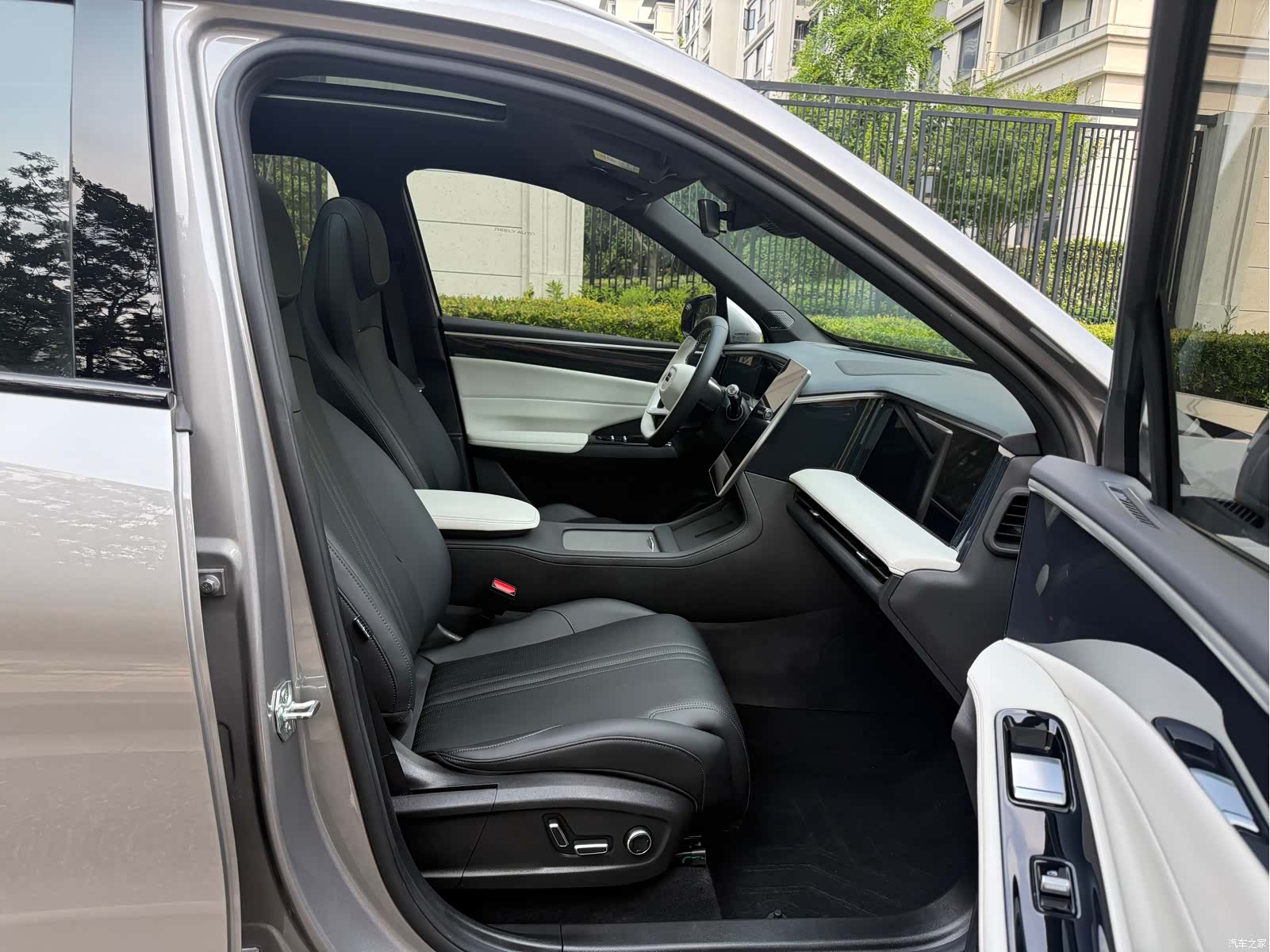 Geely Galaxy L7, 2024 16