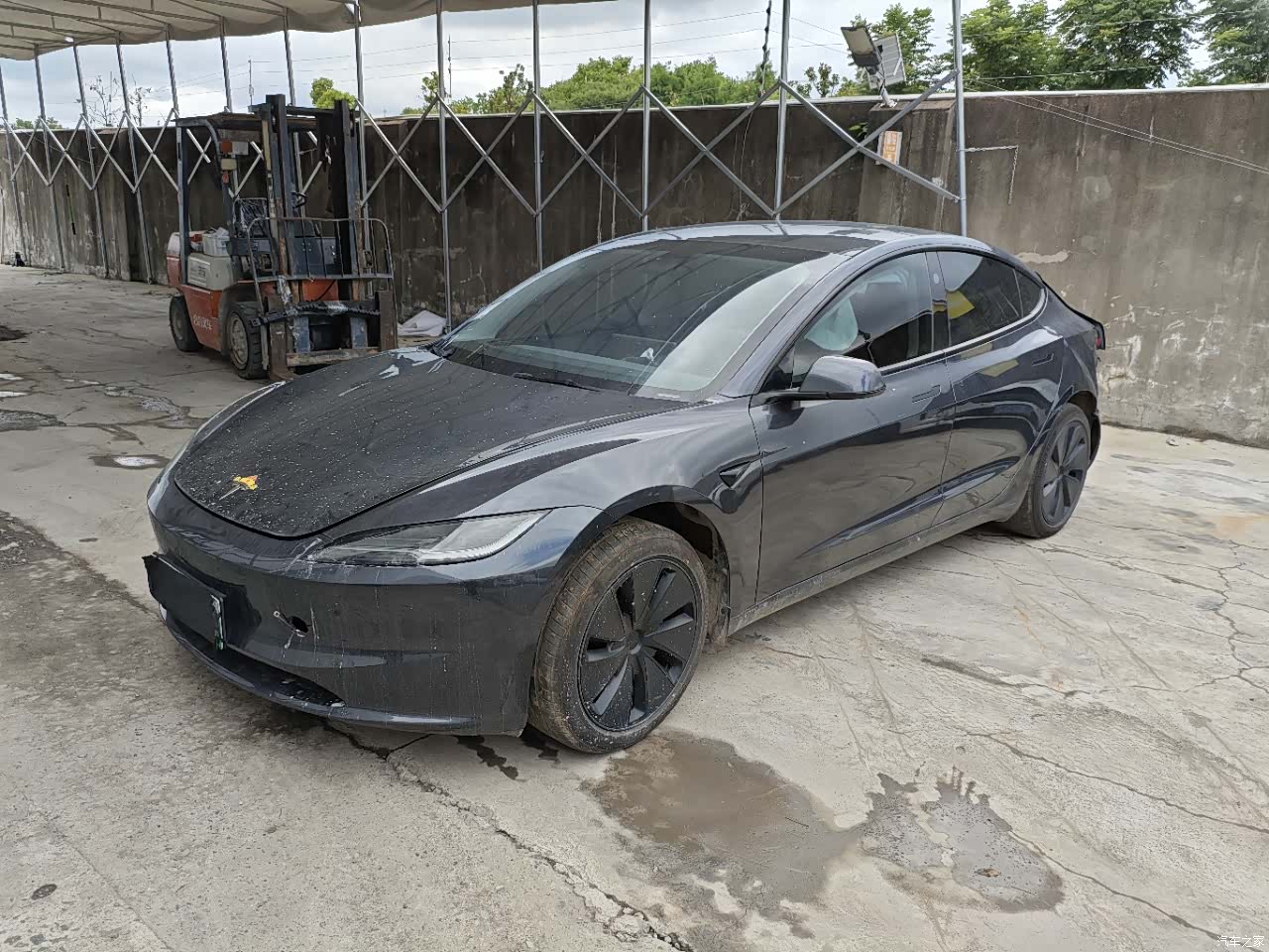 Tesla Model 3, 2025 17