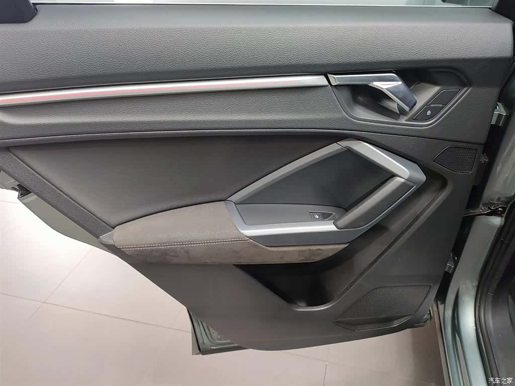 Audi Q3, 2021 13
