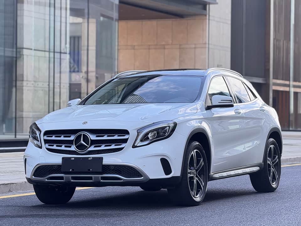 Mercedes-Benz GLA