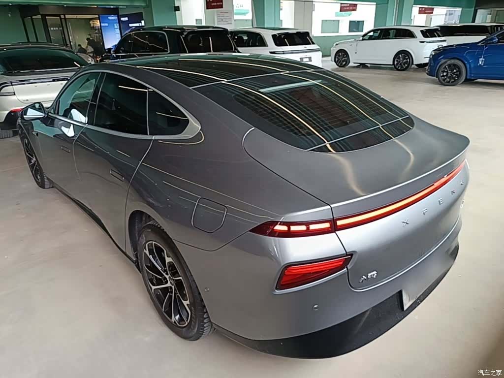 Xpeng P7, 2021 все фото
