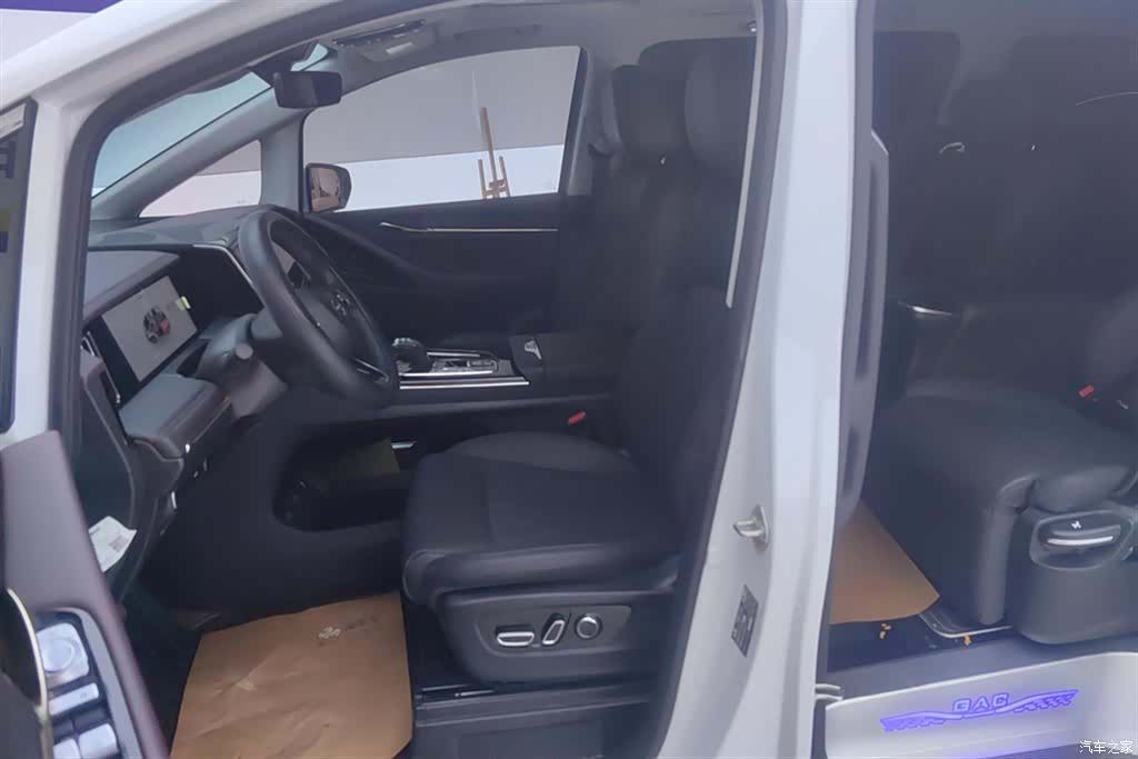 Trumpchi M8, 2023 9