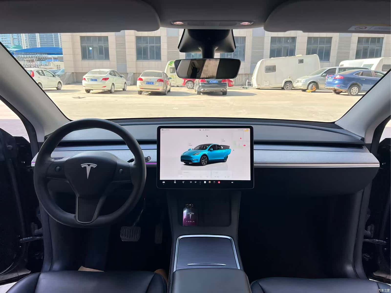 Tesla Model Y, 2024 6