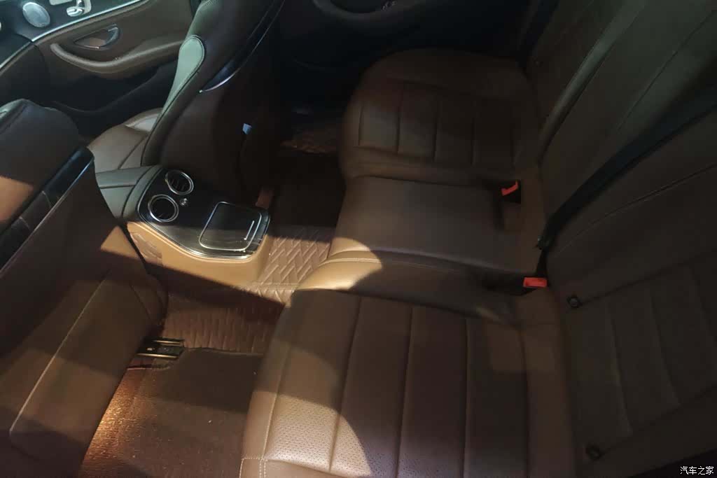 Mercedes-Benz E-Class, 2021 11