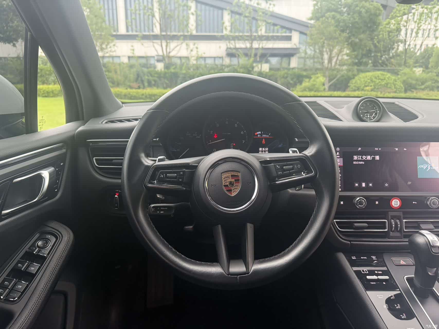Porsche Macan, 2023 9