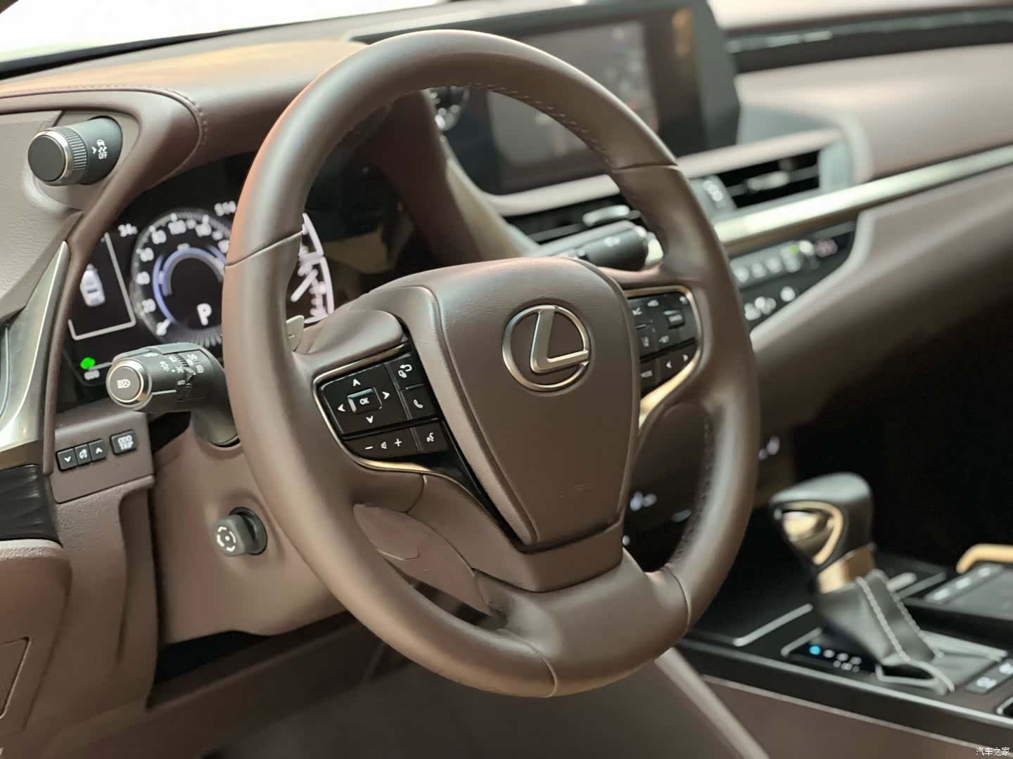 Lexus ES, 2021 7