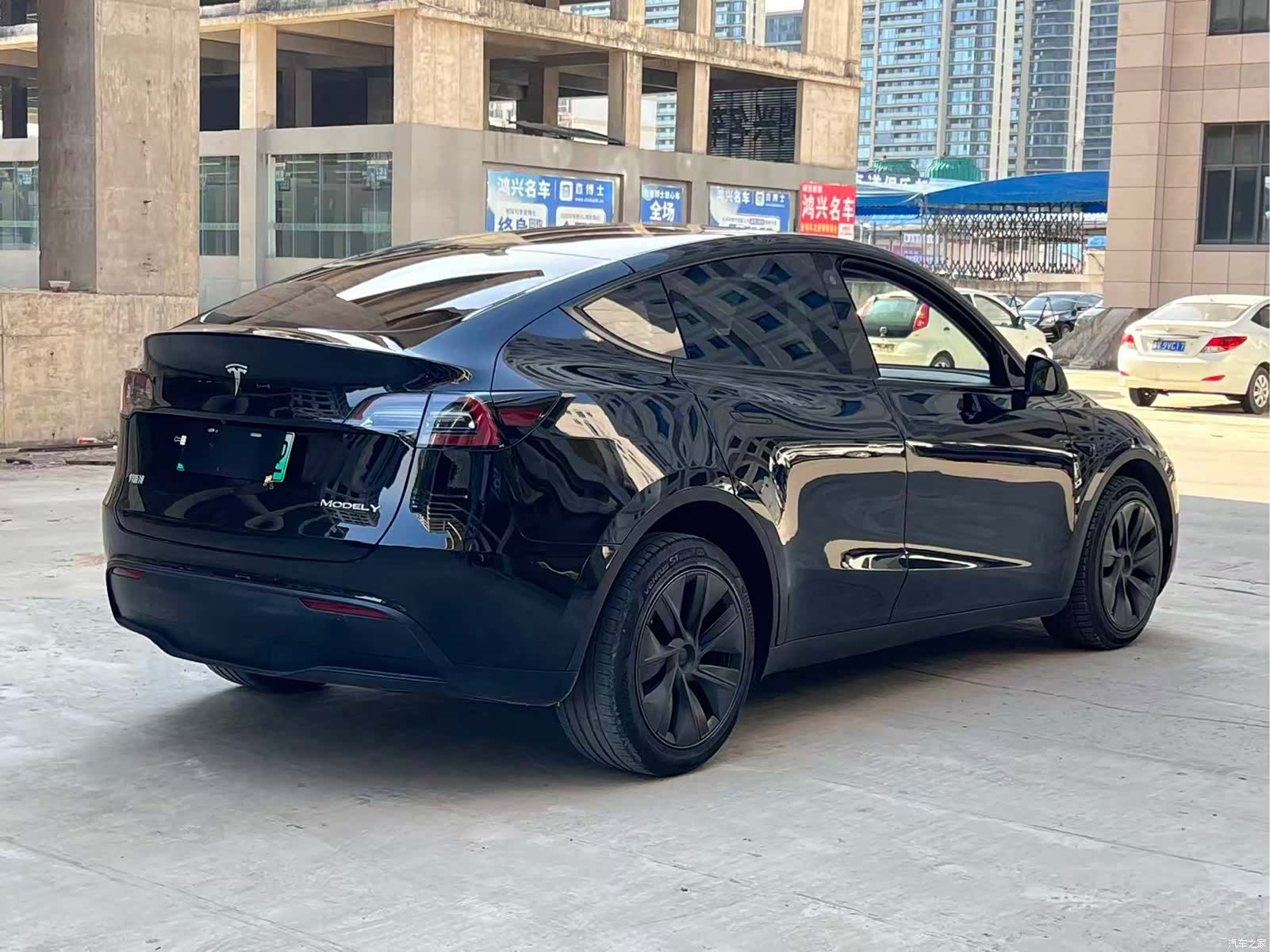 Tesla Model Y, 2024 9