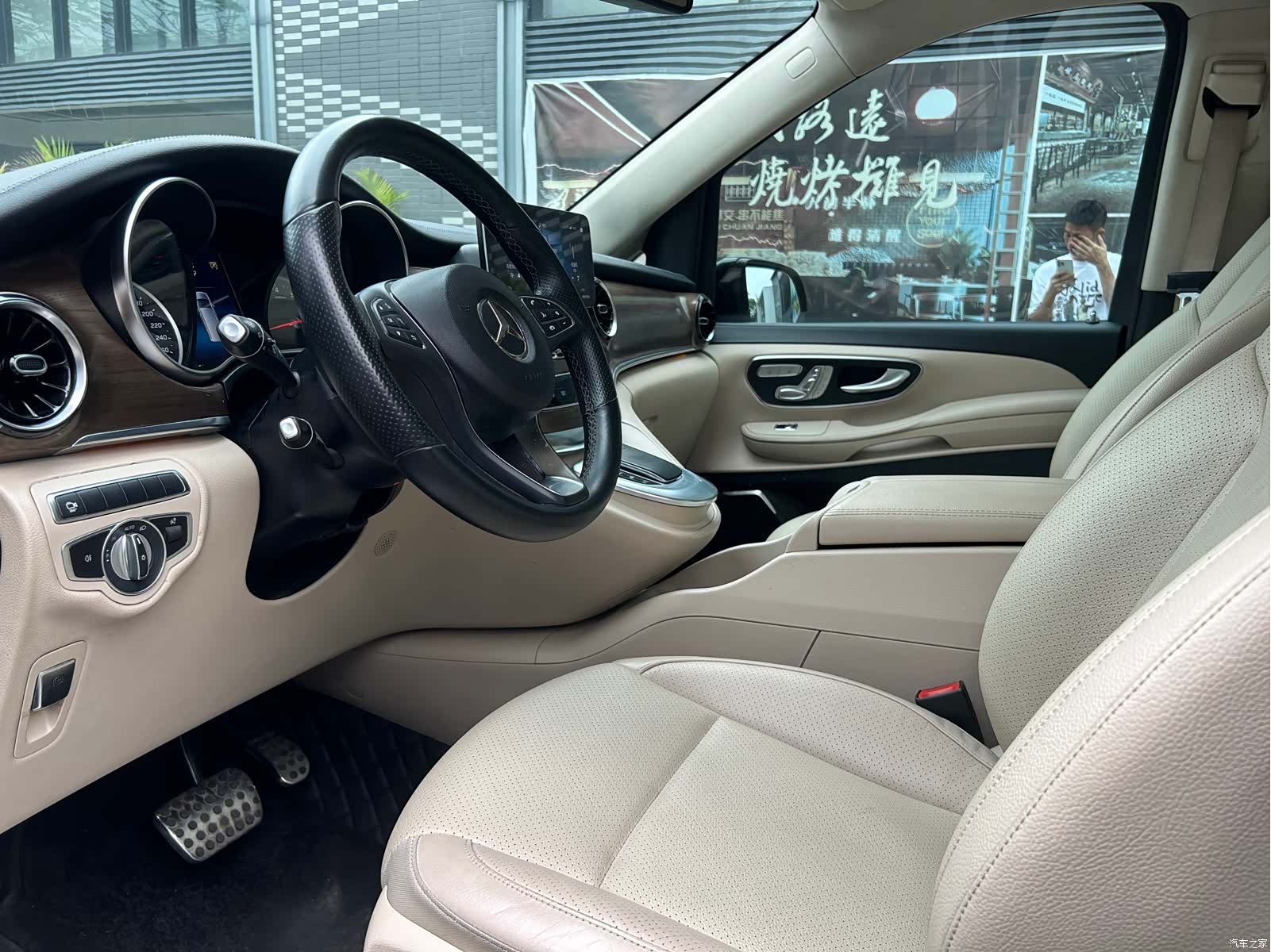 Mercedes-Benz V-Class, 2022 все фото