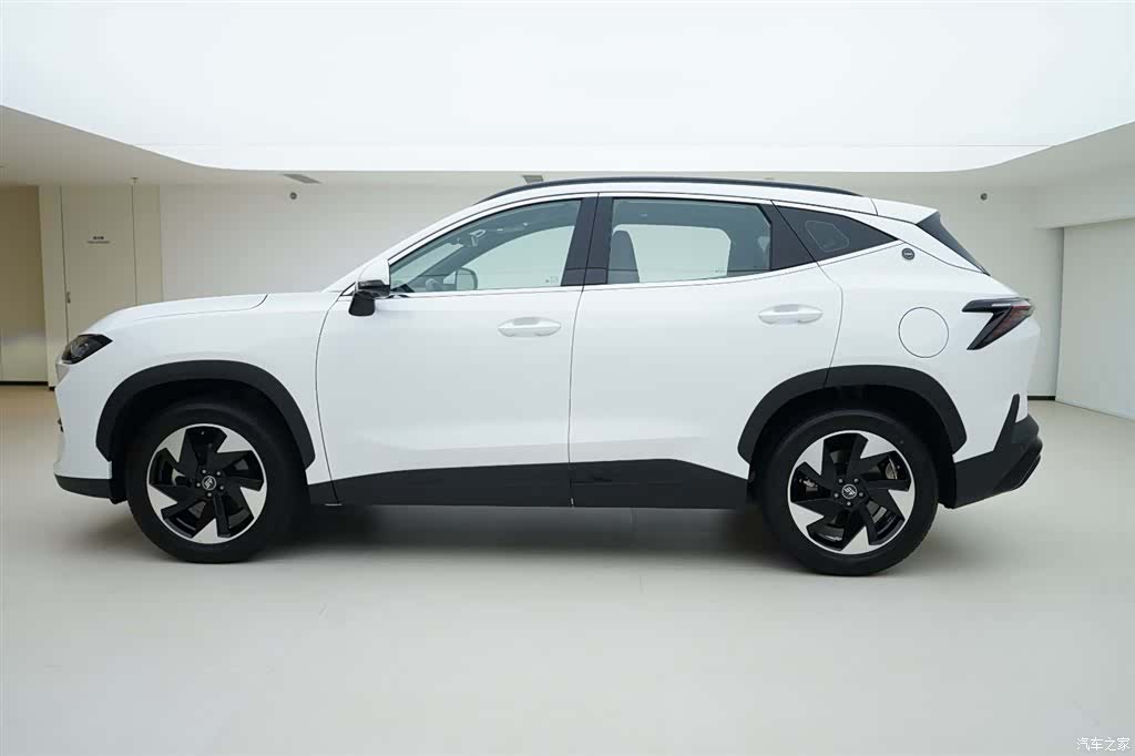 Jetour L6, 2024 3