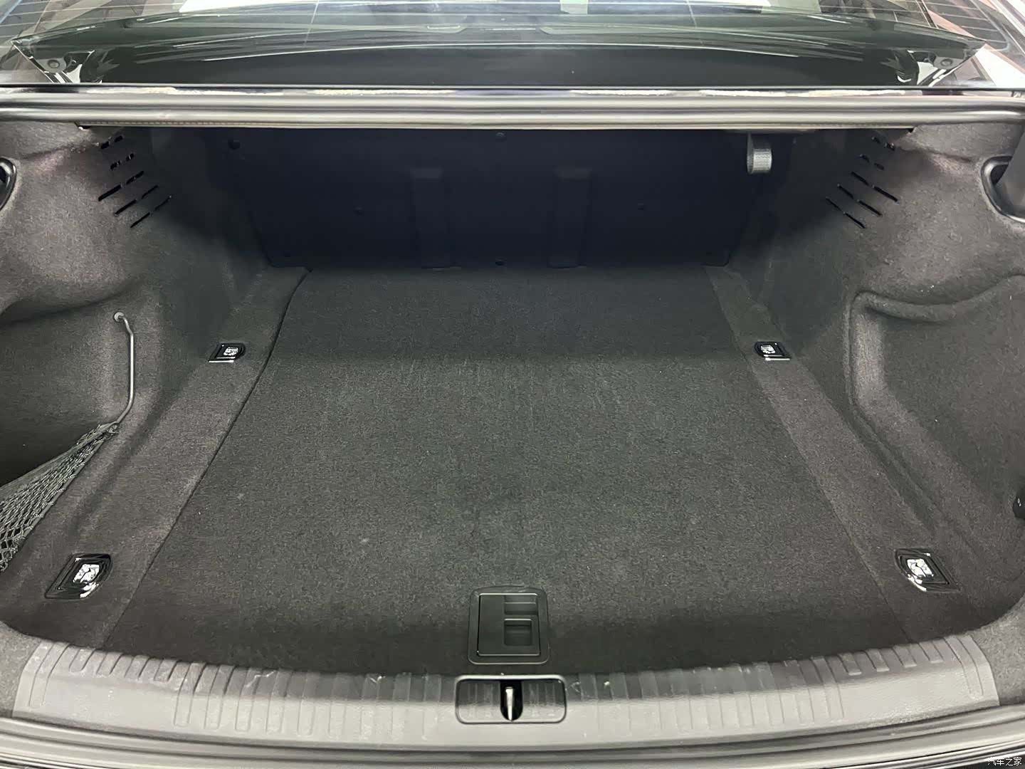Audi A6L, 2023 27