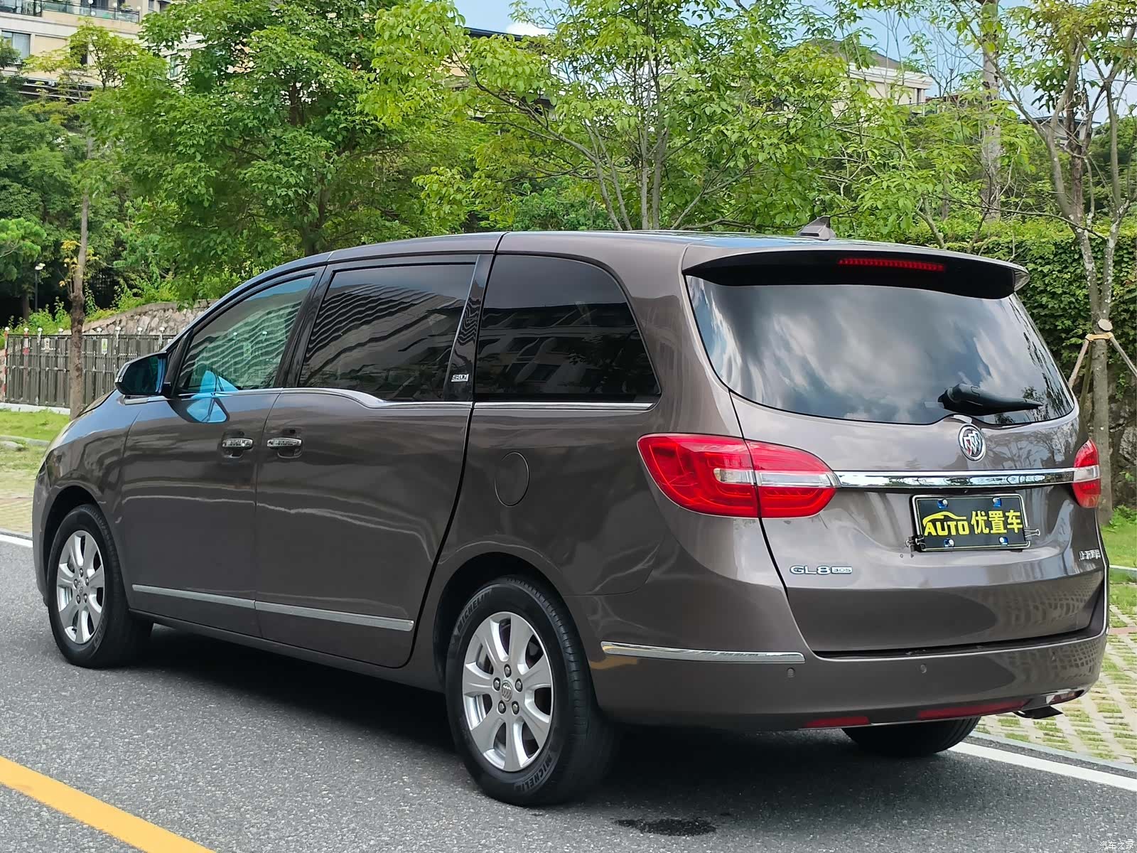 Buick GL8, 2015 13
