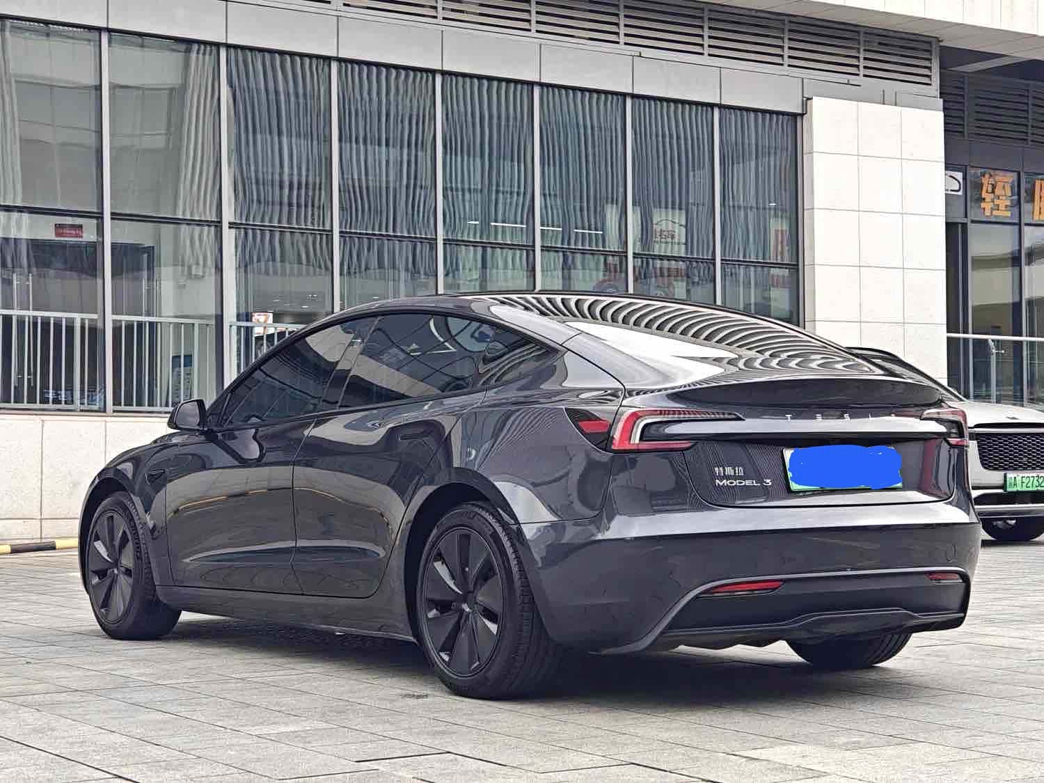 Tesla Model 3, 2024 6