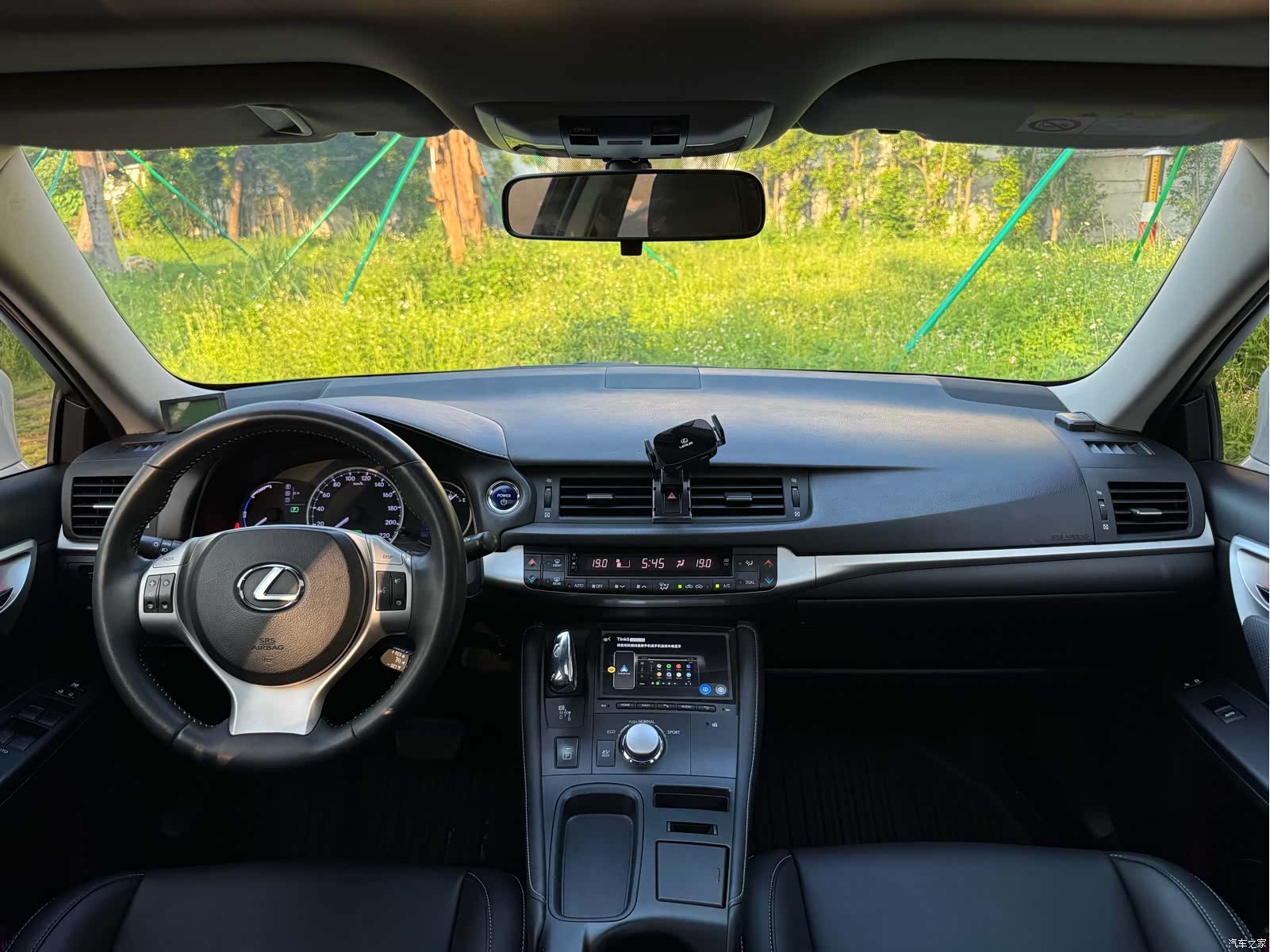 Lexus CT, 2013 12
