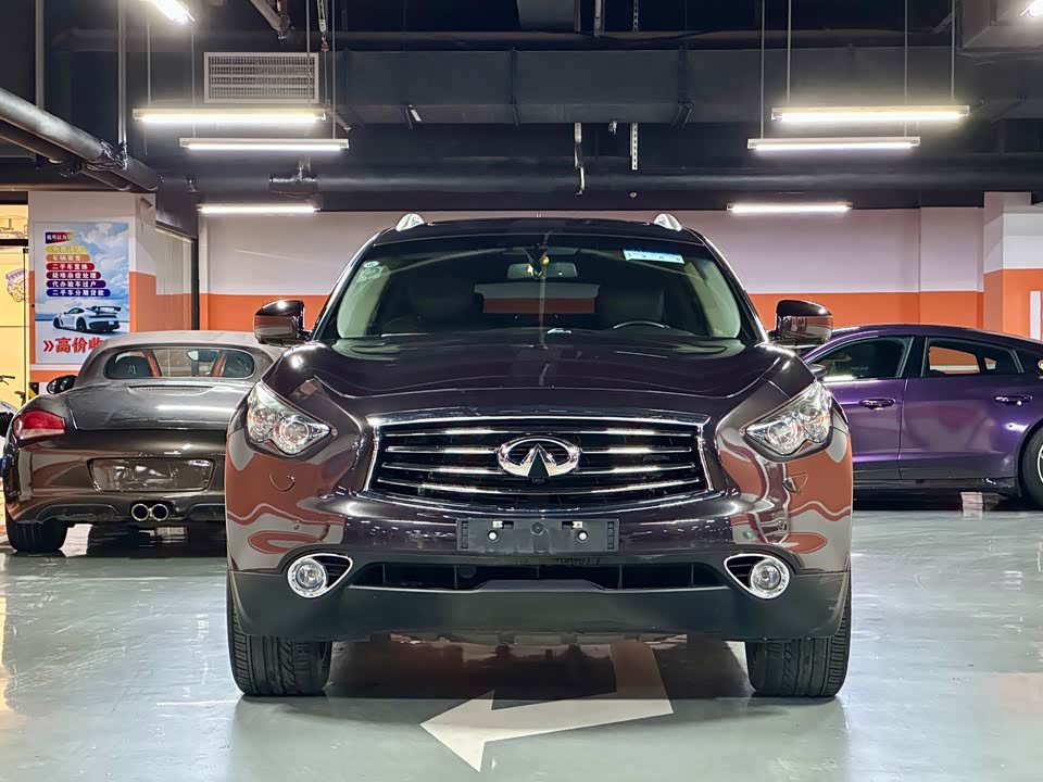 Infiniti QX70