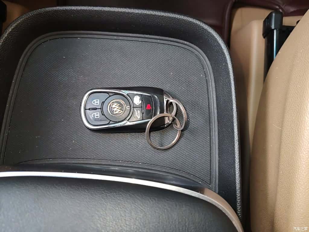 Buick GL8, 2019 9