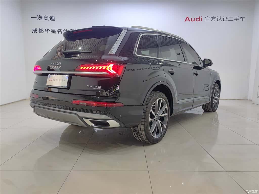 Audi Q7, 2022 4