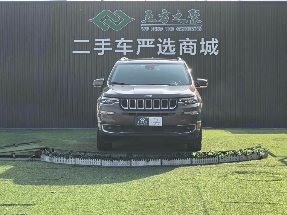 Jeep Grand Commander