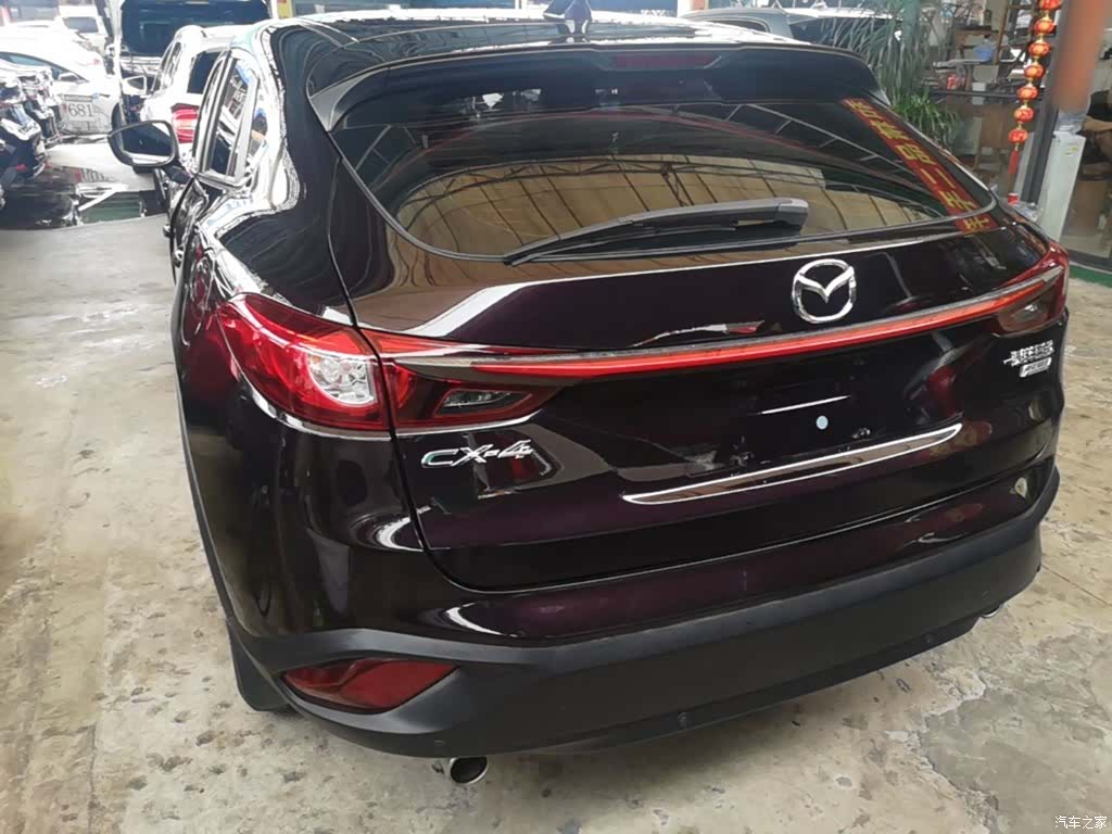 Mazda CX-4, 2018 все фото