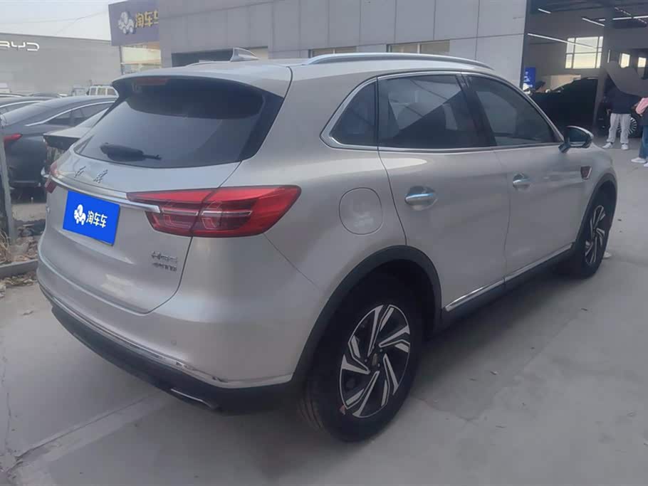 Hongqi HS5