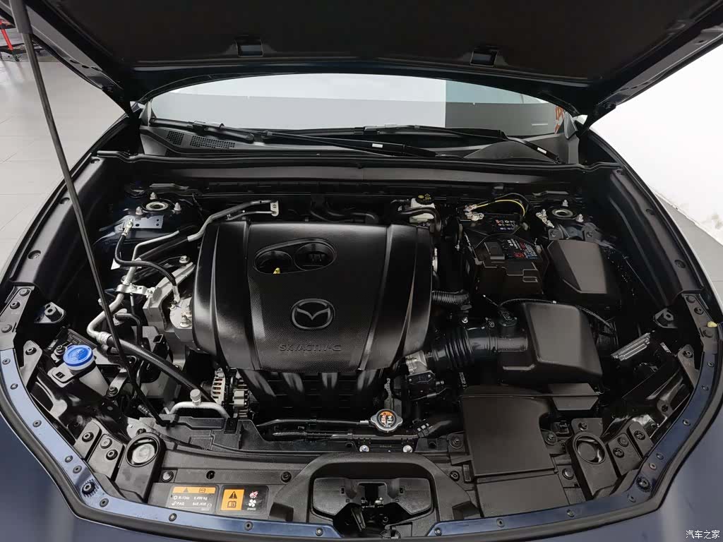Mazda CX-30, 2025 6