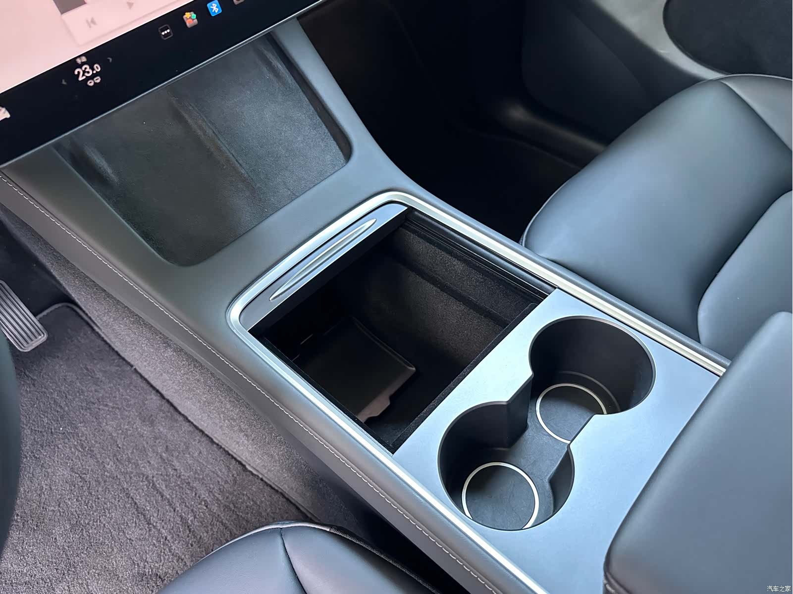 Tesla Model Y, 2024 31