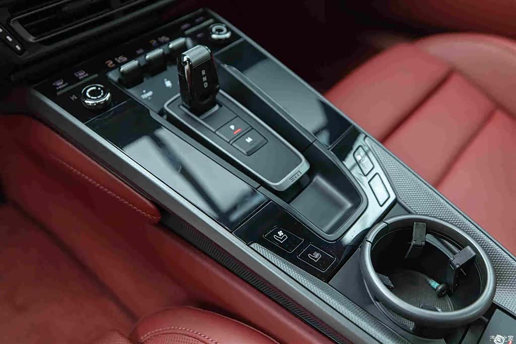 Porsche 911, 2024 17