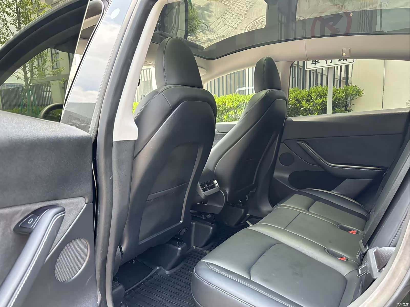 Tesla Model Y, 2022 6