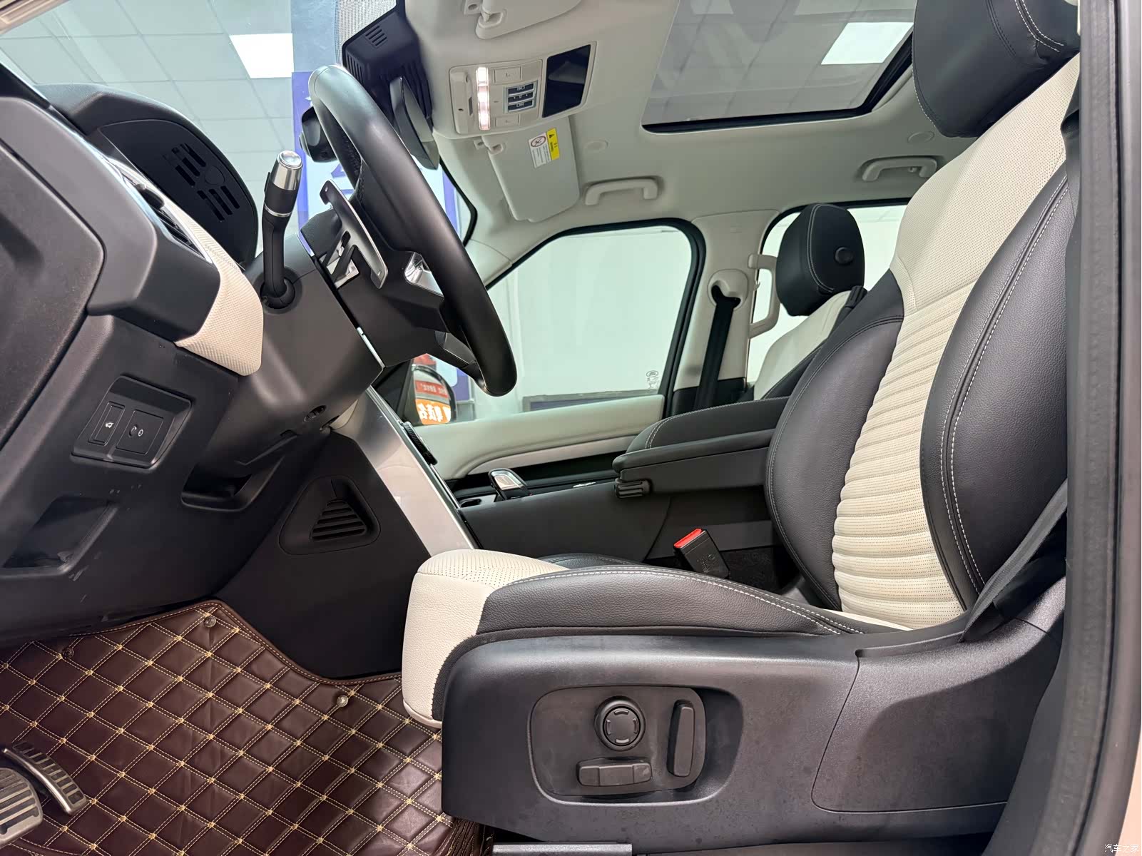 Land Rover Discovery, 2021 10