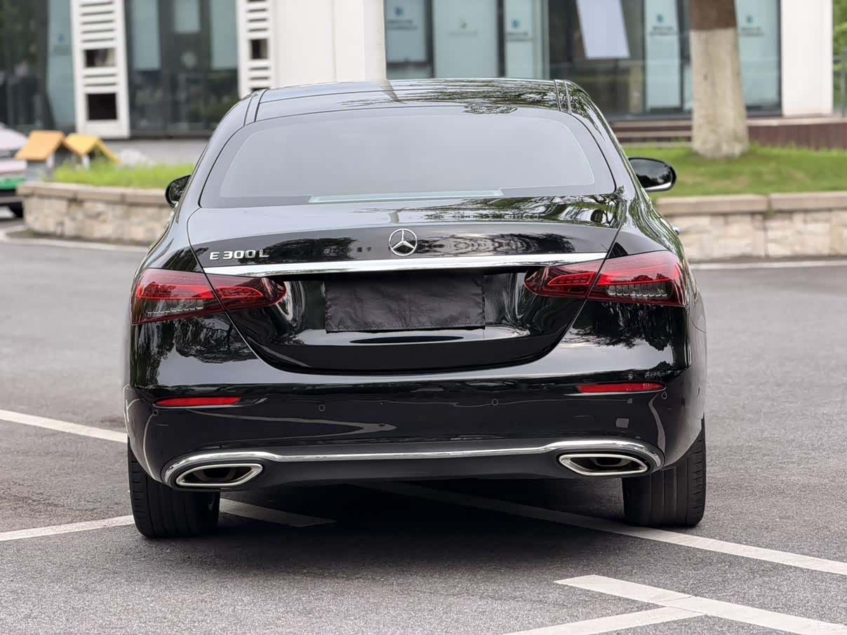 Mercedes-Benz E-Class, 2022 16