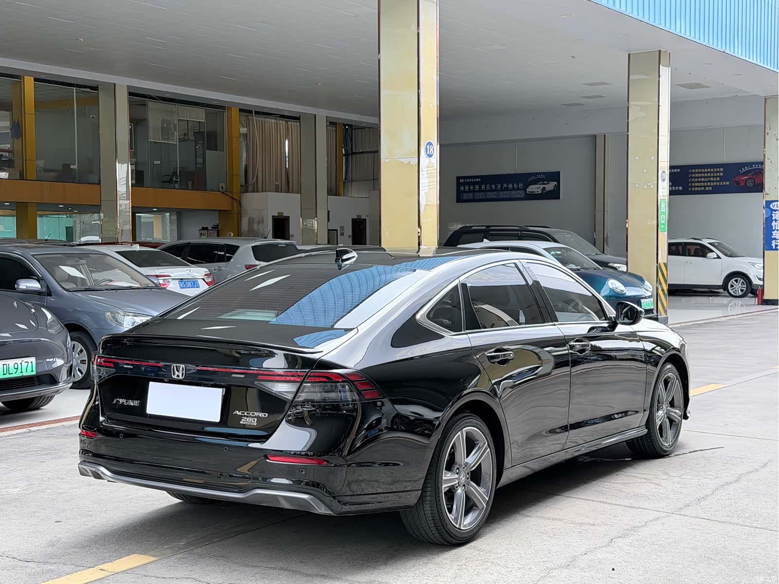 Honda Accord, 2023 11