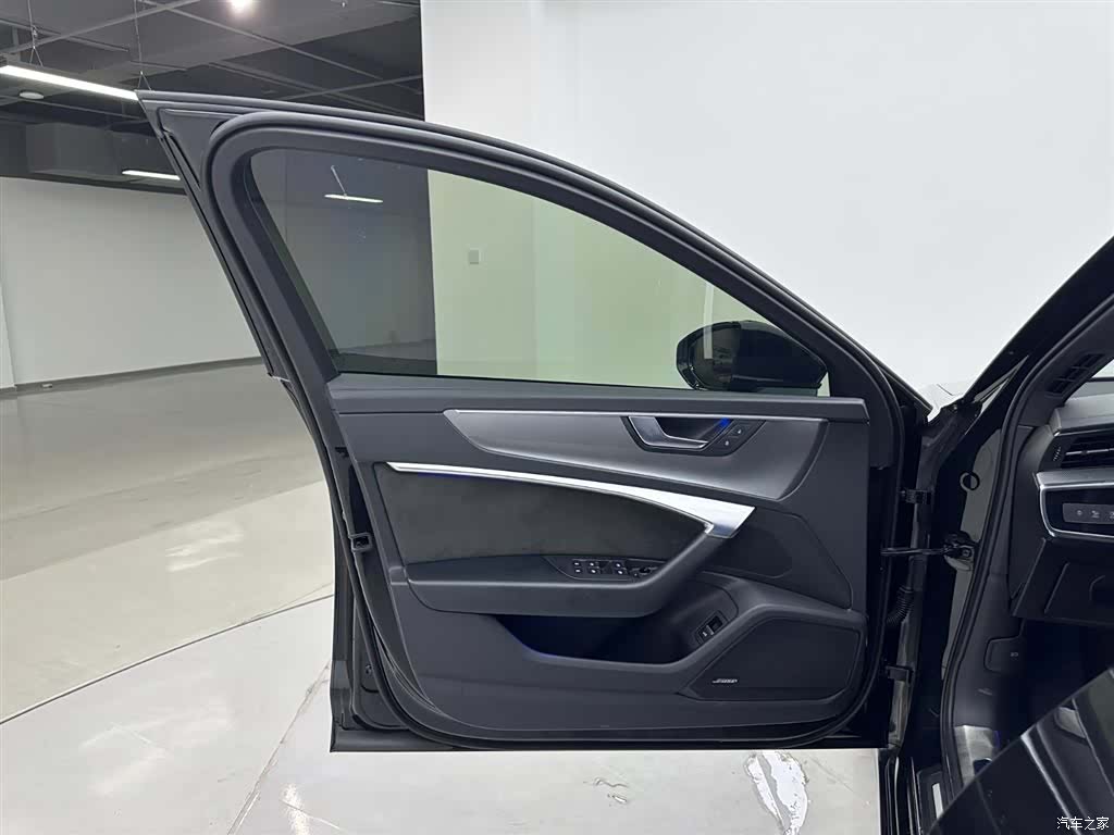 Audi A6L, 2020 8