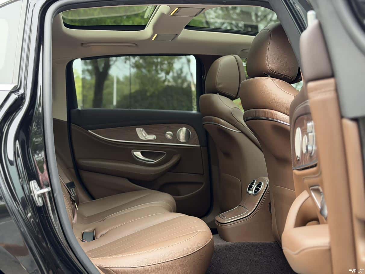 Mercedes-Benz E-Class, 2022 9
