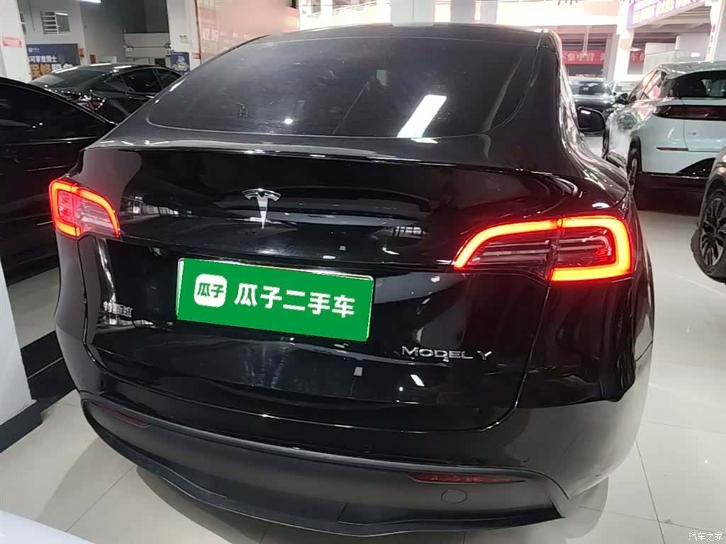 Tesla Model Y, 2022 6