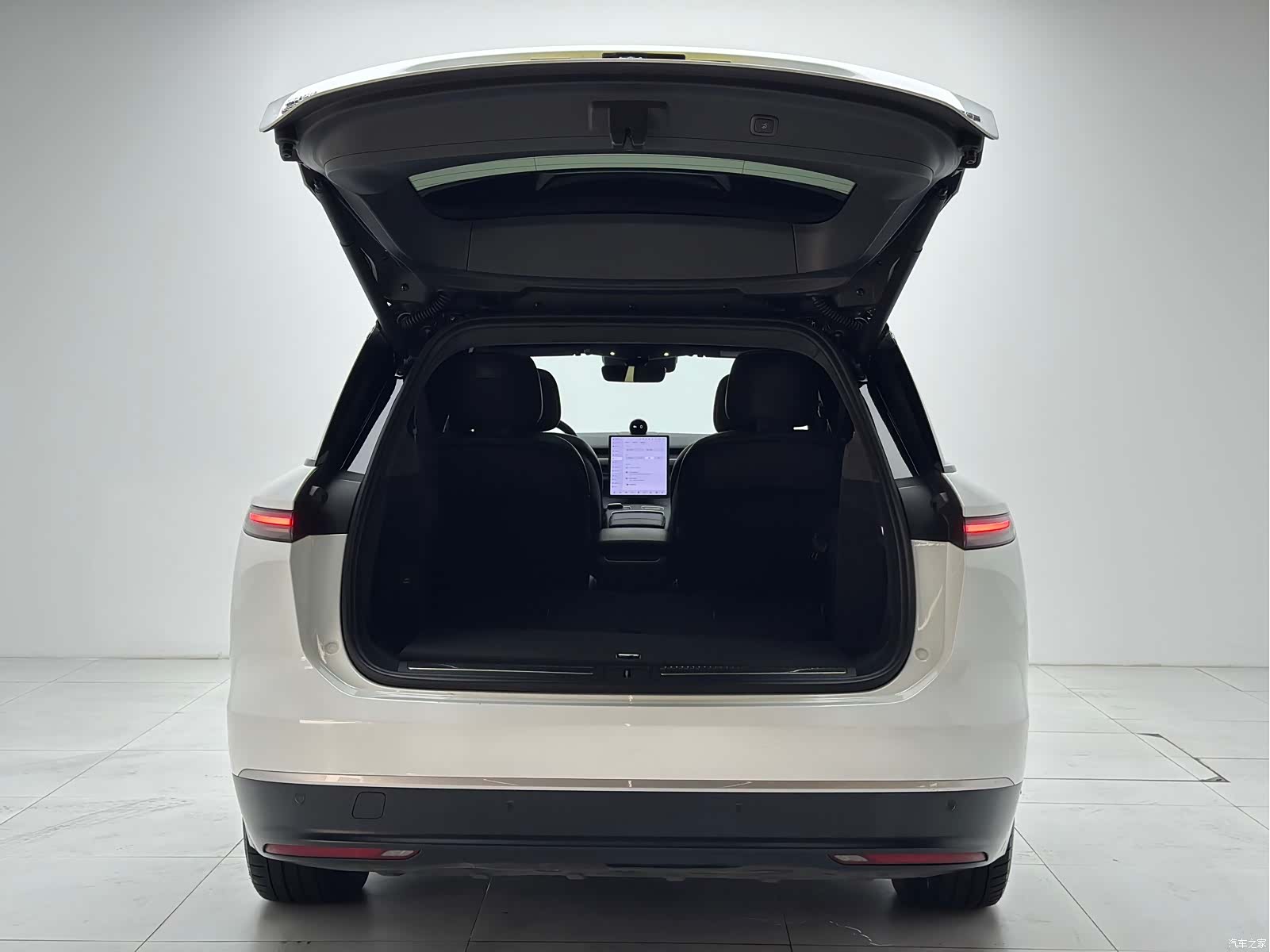 NIO ES8, 2023 21