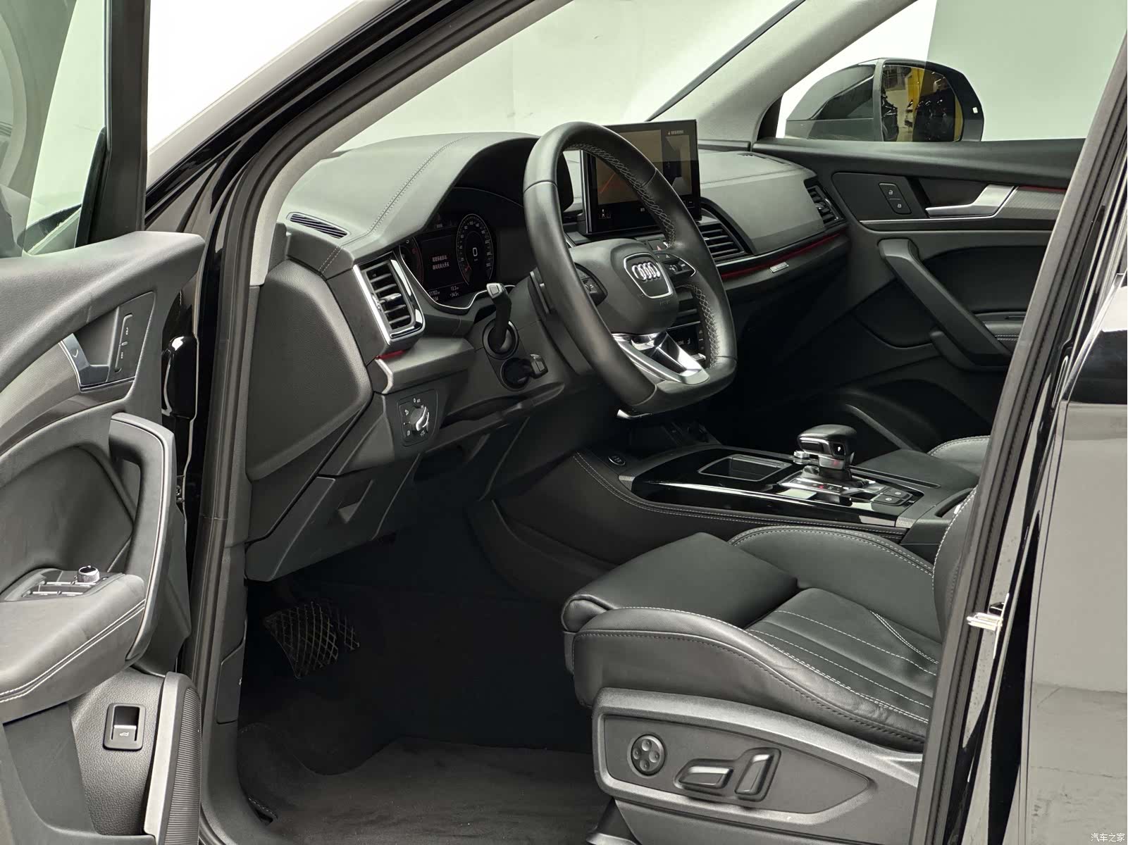 Audi Q5L, 2022 13