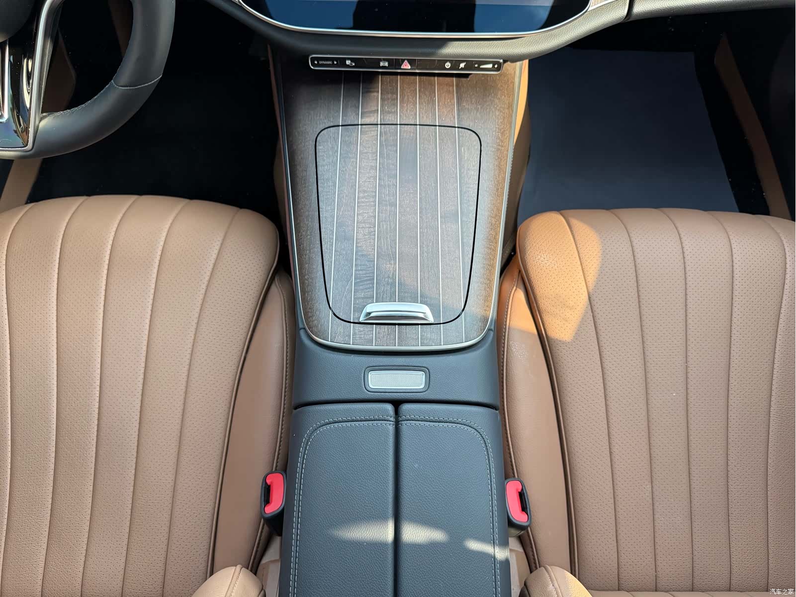 Mercedes-Benz E-Class, 2024 12